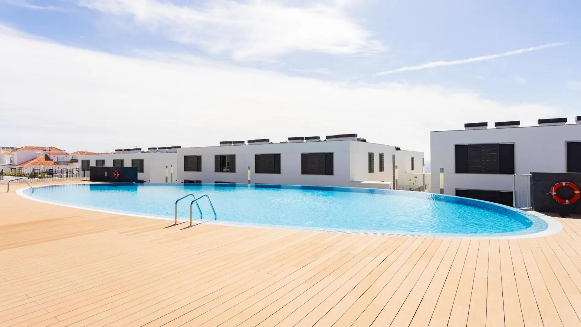 Maruxia Beach And Pool Apartemnt Abades